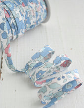 Load image into Gallery viewer, Betsy bias tape by the yard -1/2" double fold
