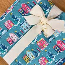 Load image into Gallery viewer, Deck the Halls Cracker Cushion Fabric kit