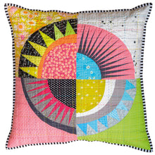 Load image into Gallery viewer, Jo Avery&#39;s Journey to the Center of a Quilter&#39; book