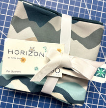 Load image into Gallery viewer, Horizon fat quarter bundle